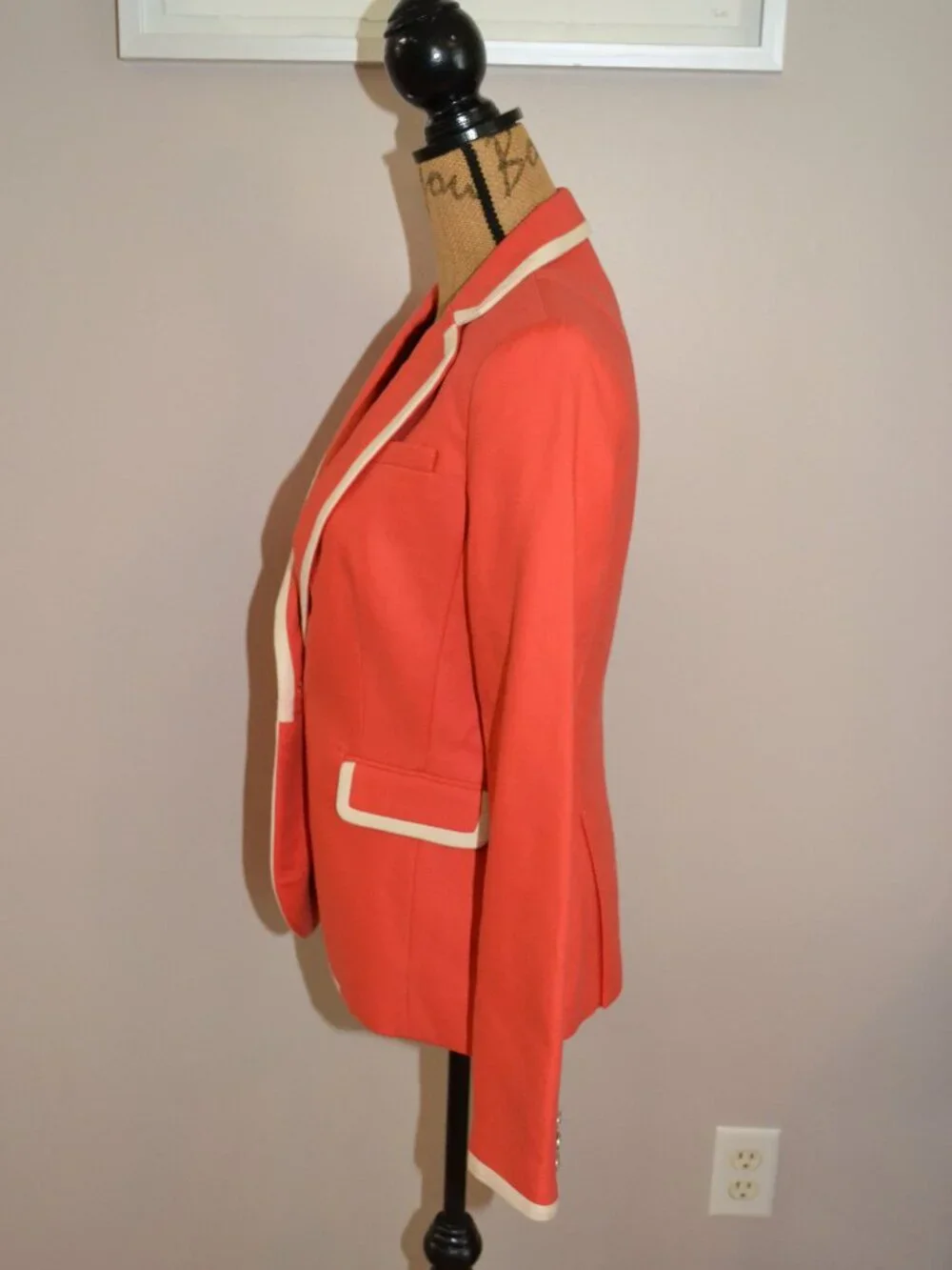 Banana Republic New Tailored Coral Blazer with White Piping Trim $150 size 6